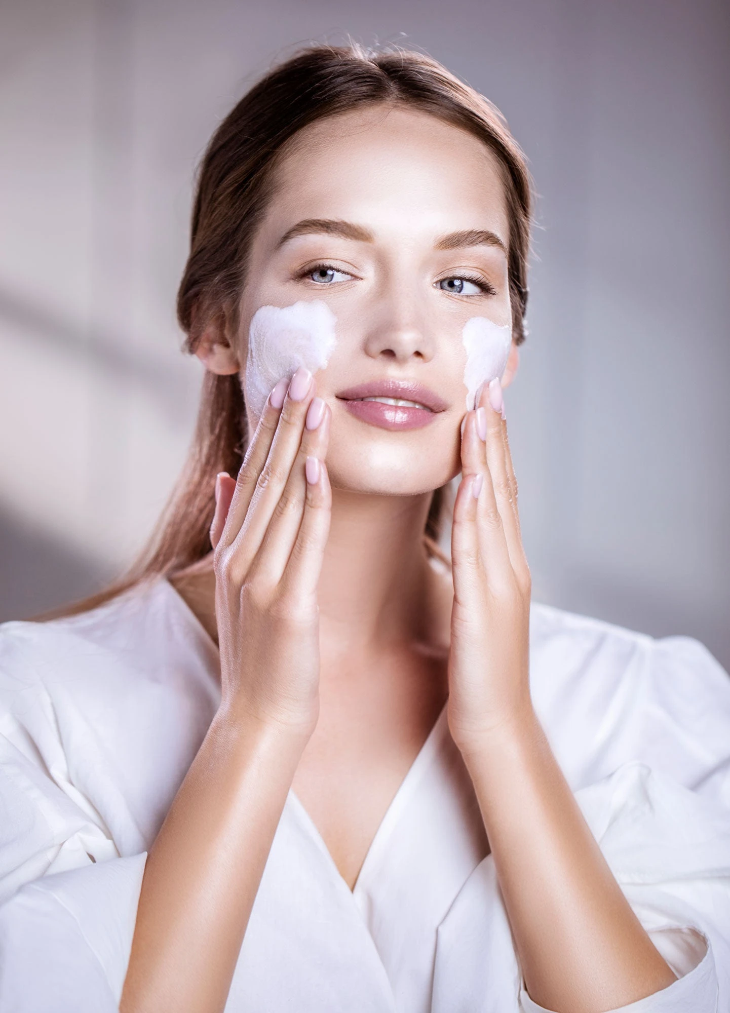 Phyto-Blanc Brightening Cleansing Foam-In Cream 6 Phyto-Blanc Brightening Cleansing Foam-In Cream - Image 4