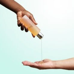 Gel Cleanser Gentle Purifying Wash -Lanvin Paradise GELCL Q12021 2000x2000 557f72e0 d23a 407b a02c 76215621e391